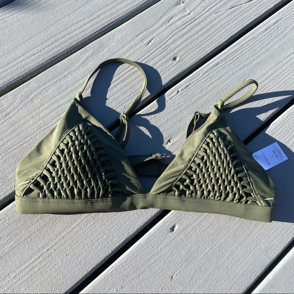 Xhilaration  green bikini top